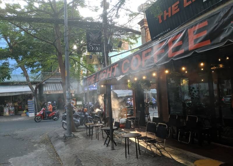 Lắp Phun Sương Trong Nhà Không Gian Mát Mẻ Từ Thiên Nhiên Lắp Phun Sương Trong Nhà Không Gian Mát Mẻ Từ Thiên Nhiên