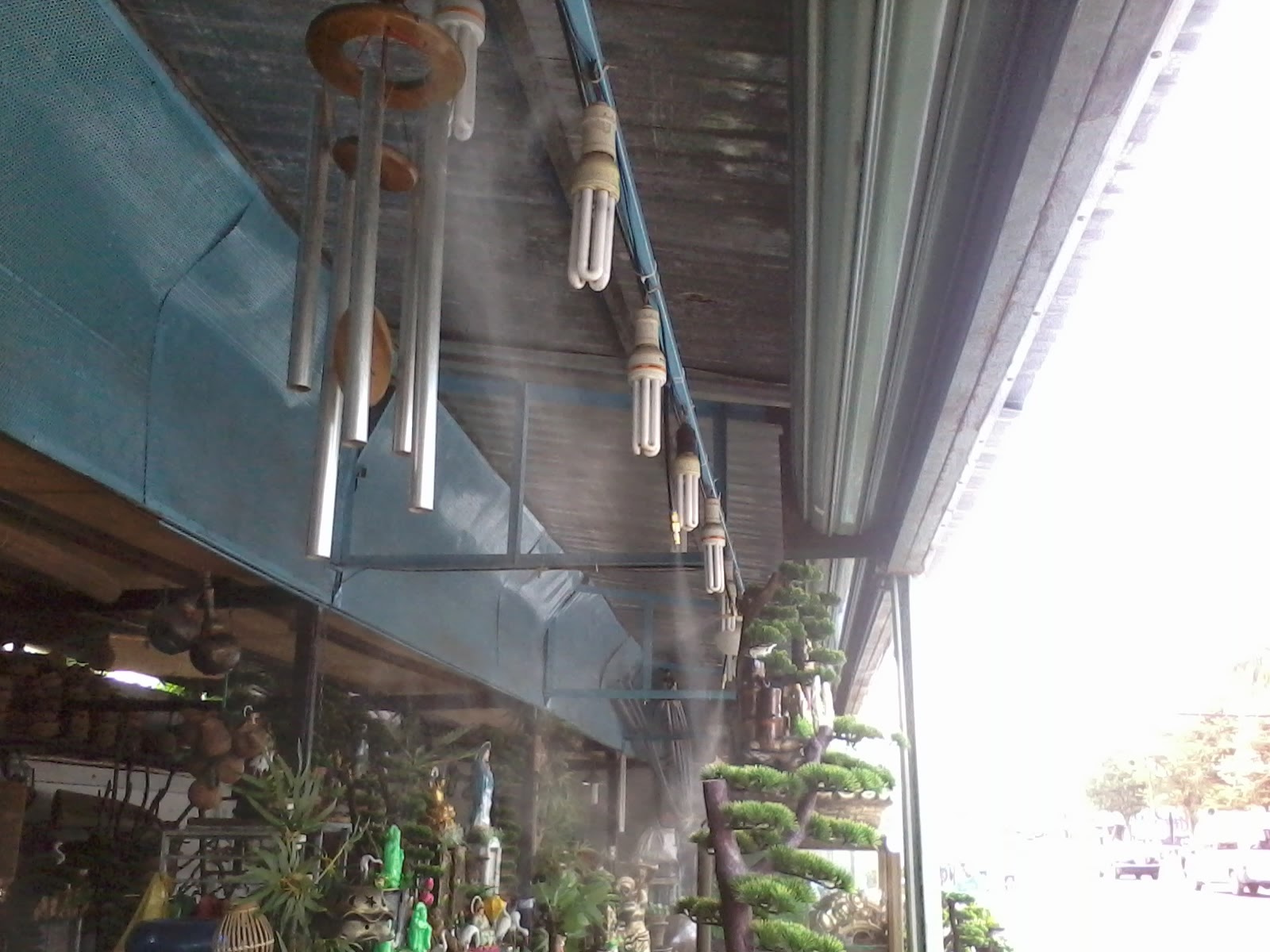 Lắp Bộ Phun Sương Giải Pháp Tuyệt Vời Cho Việc Mát-Xa Trong Nhà và Ngoài Trời Lắp Bộ Phun Sương Giải Pháp Tuyệt Vời Cho Việc Mát-Xa Trong Nhà và Ngoài Trời